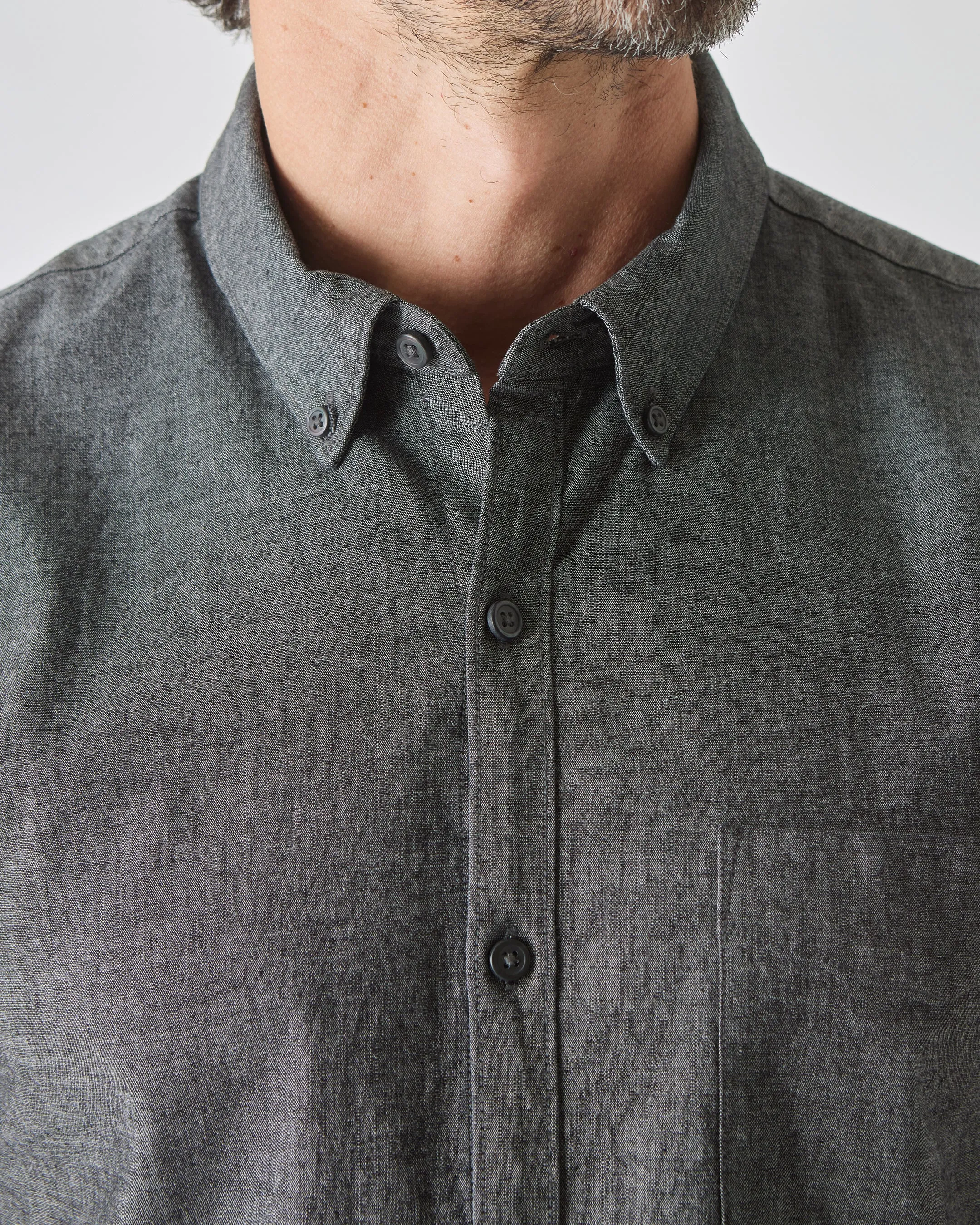 Black Wash & Medium Indigo Wash Short Sleeve Stretch Chambray Shirt 2-Pack sold by True Classic product image thumbnail 5