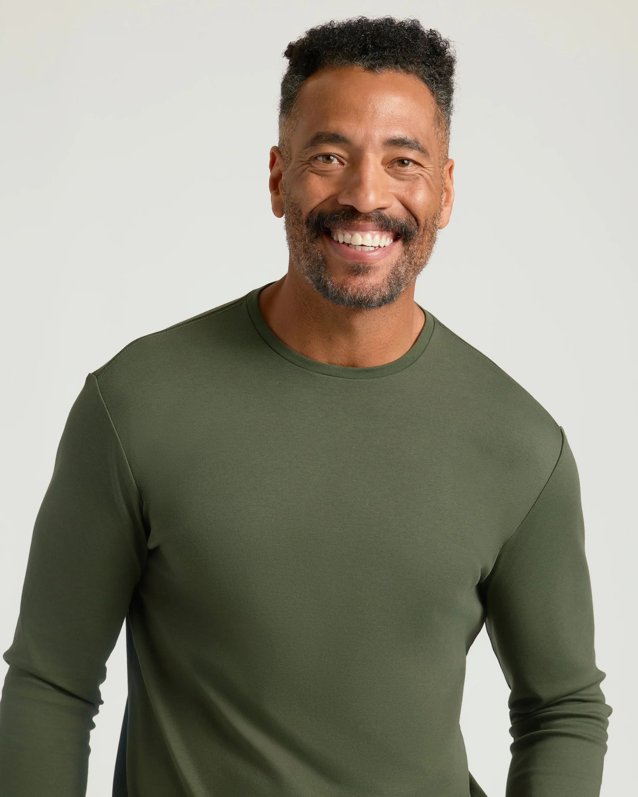 Grove Premium Pima Long Sleeve Crew sold by True Classic product image thumbnail 4