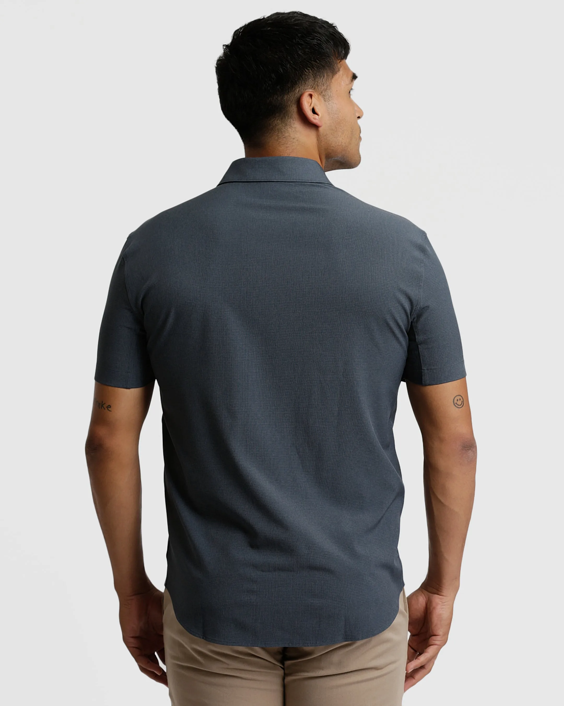 Heather Navy Short Sleeve Ripstop Commuter Shirt 1 sold by True Classic product image thumbnail 3