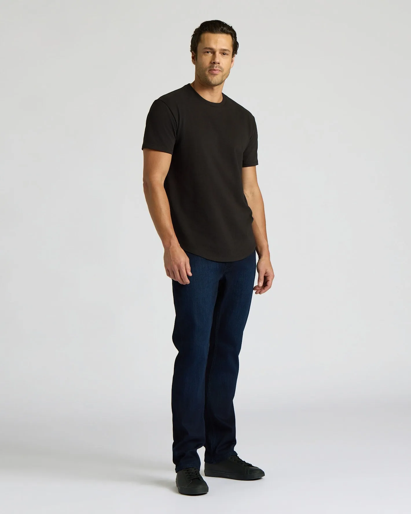 Black Heavyweight Curved Hem Crew sold by True Classic product image thumbnail 4