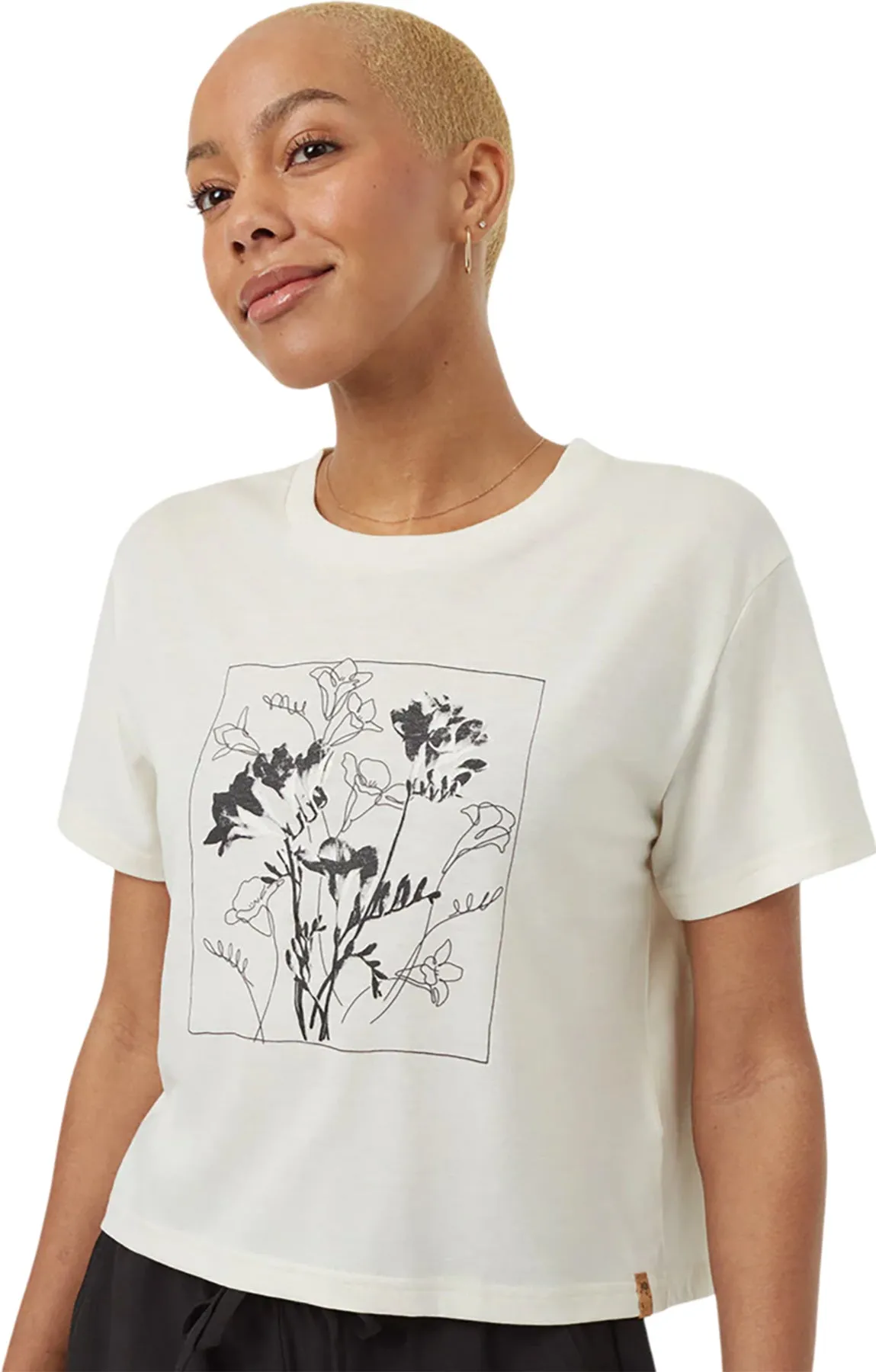 Floral Crop T-Shirt - Women's|-|T-shirt écourté fleuri - Femme sold by Altitude Sports product image thumbnail 4