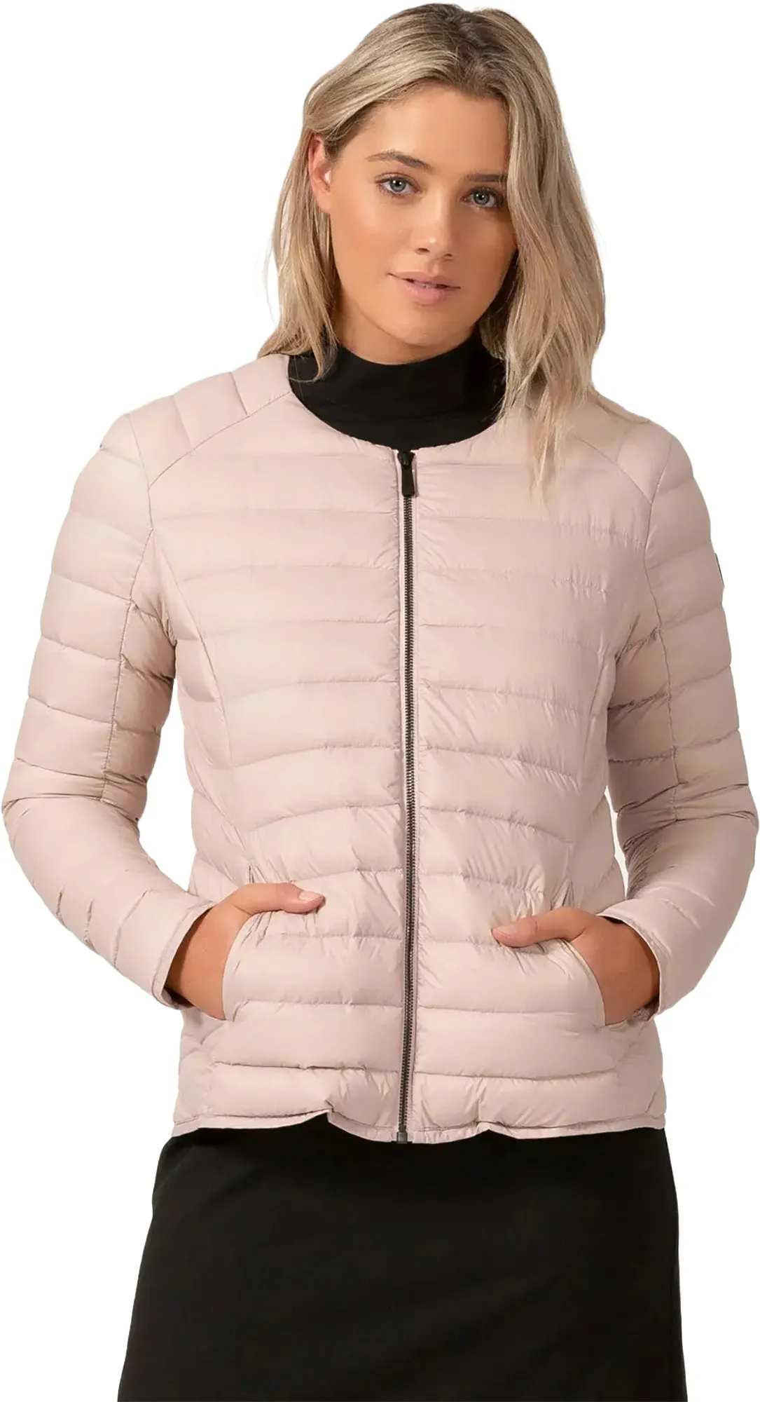Essential Lightweight Down Jacket - Women's|-|Manteau en duvet léger Essential - Femme sold by Altitude Sports