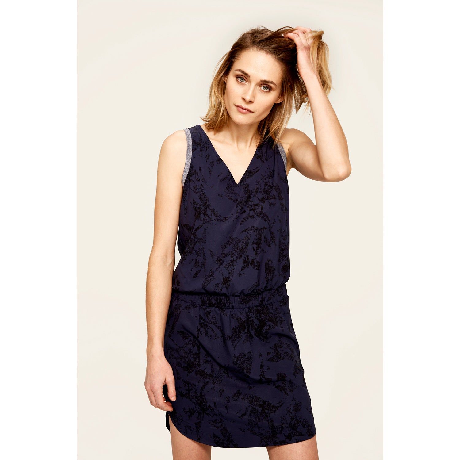 Women's Paisley 2 Dress|-|Robe Paisley 2 Femme sold by Altitude Sports product image thumbnail 2