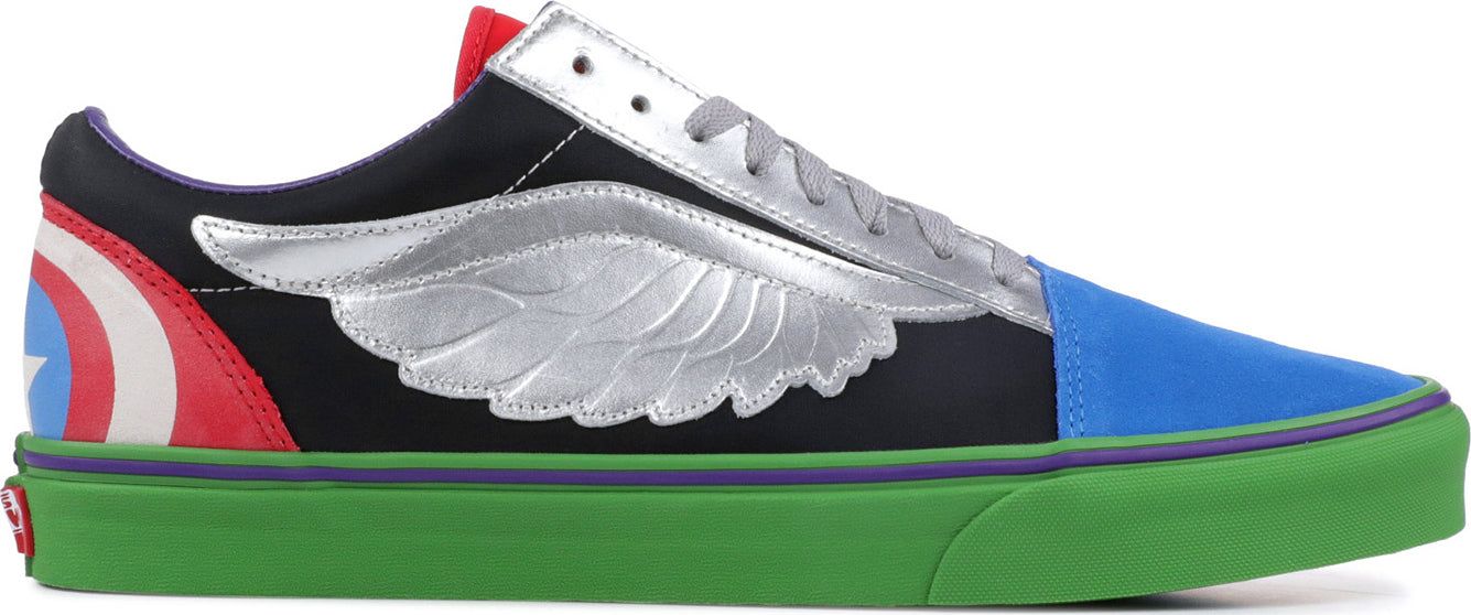 Unisex Old Skool Shoes|-|Chaussures Old Skool Unisexe sold by Altitude Sports