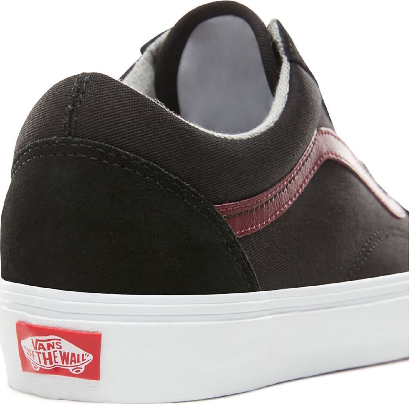 Unisex Old Skool Shoe|-|Chaussures Old Skool Unisexe sold by Altitude Sports product image thumbnail 4