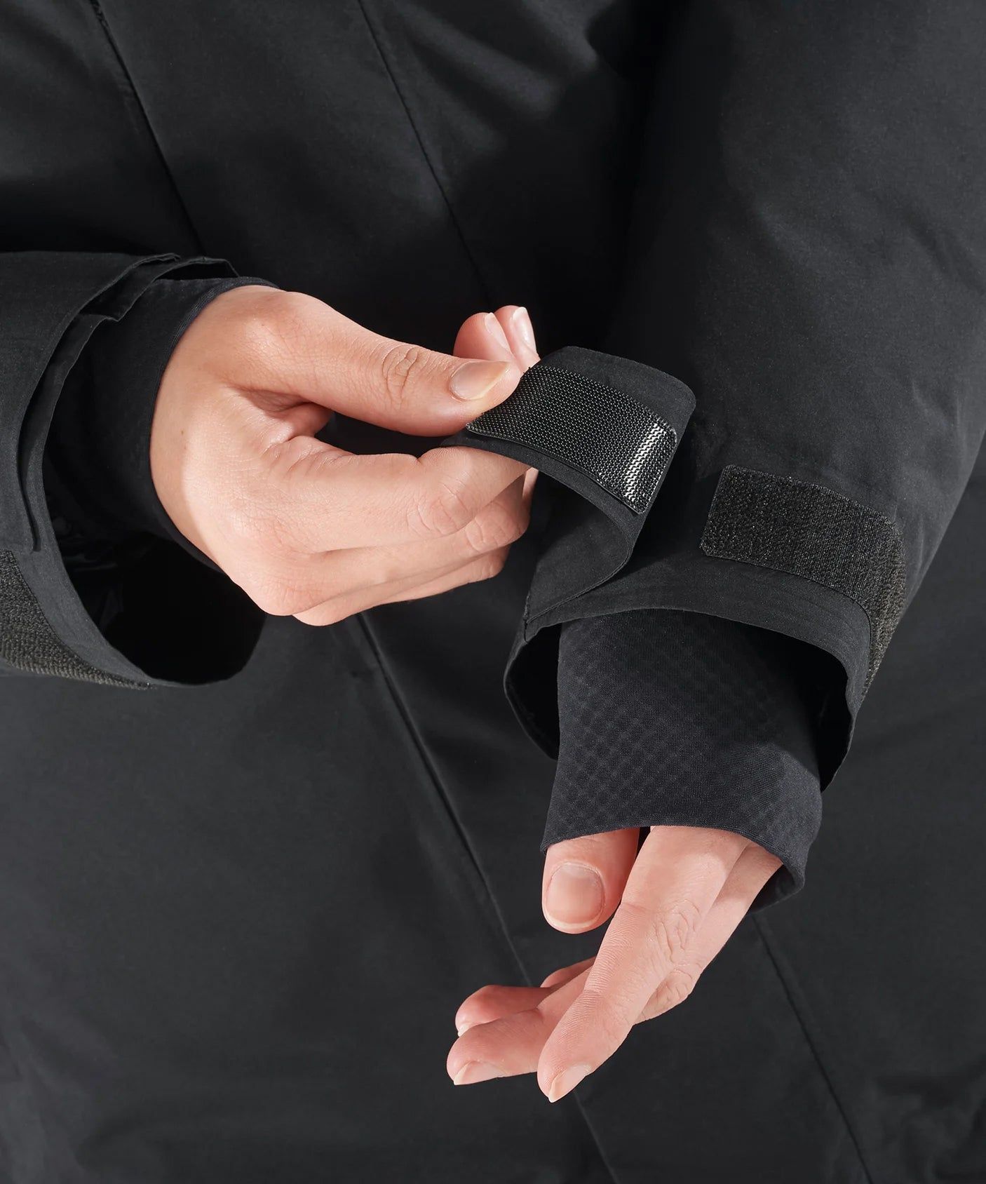 Patroller GORE-TEX Hooded Down Parka - Women's|-|Parka à capuchon en duvet GORE-TEX Patroller - Femme sold by Altitude Sports product image thumbnail 3