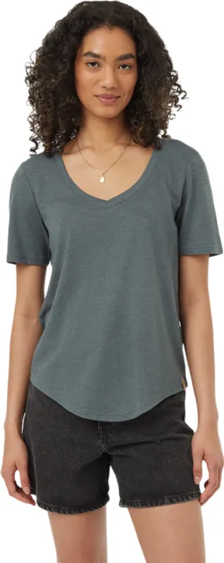 Treeblend V-Neck T-Shirt - Women's|-|T-shirt à col en V Treeblend - Femme sold by Altitude Sports