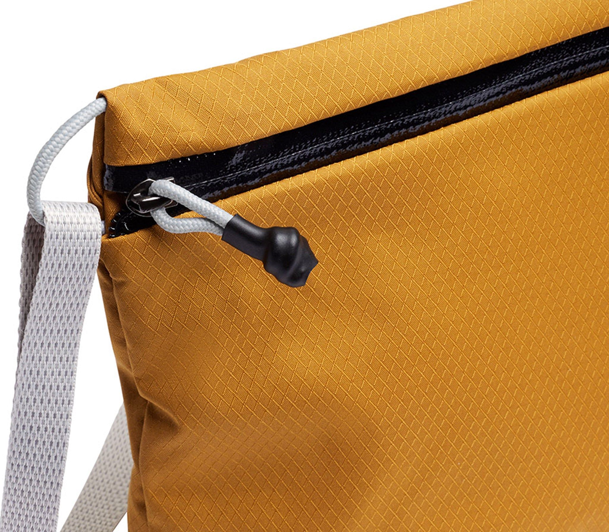 Lite Sacoche 3.5L|-|Sac à bandoulière Lite 3.5L sold by Altitude Sports product image thumbnail 5