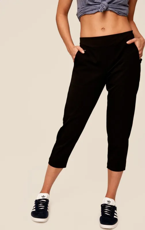 Momentum Capri - Women's|-|Capri Momentum - Femme sold by Altitude Sports