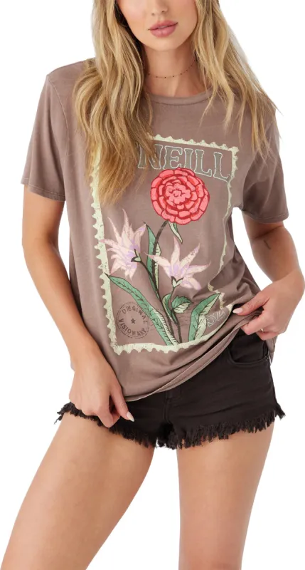 Postage Oversized Tee - Women's|-|T-shirt surdimensionné Postage - Femme sold by Altitude Sports