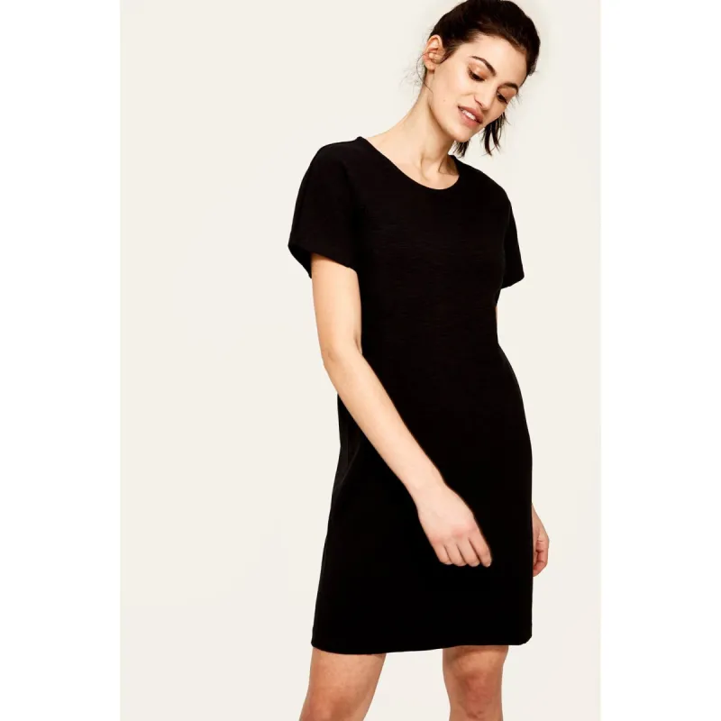 Women's Selah Dress|-|Robe Selah Femme sold by Altitude Sports