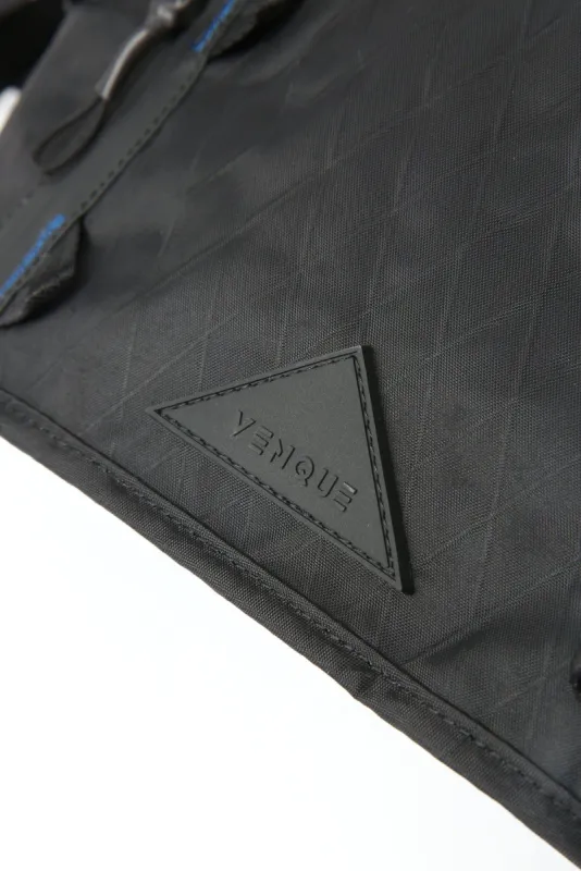 Trek Sling|-|Sac à bandoulière Trek sold by Altitude Sports