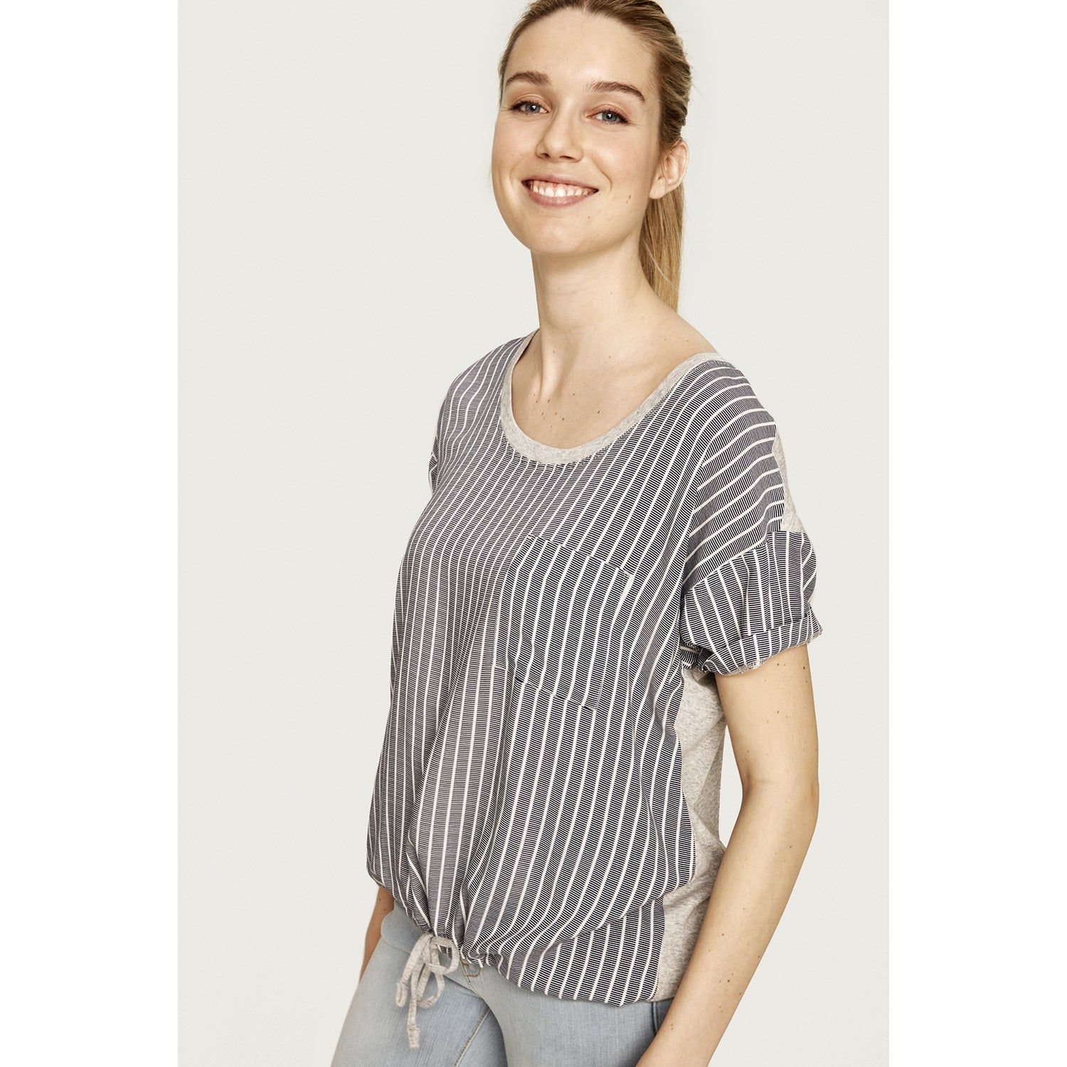 Women's Kimberly Top|-|Chandail Kimberly Femme sold by Altitude Sports product image thumbnail 3