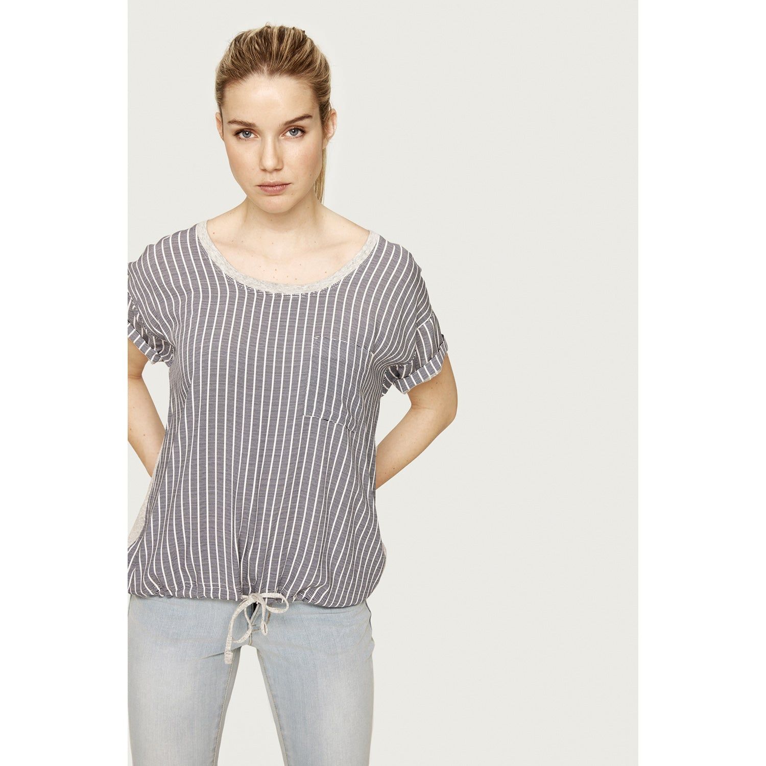 Women's Kimberly Top|-|Chandail Kimberly Femme sold by Altitude Sports