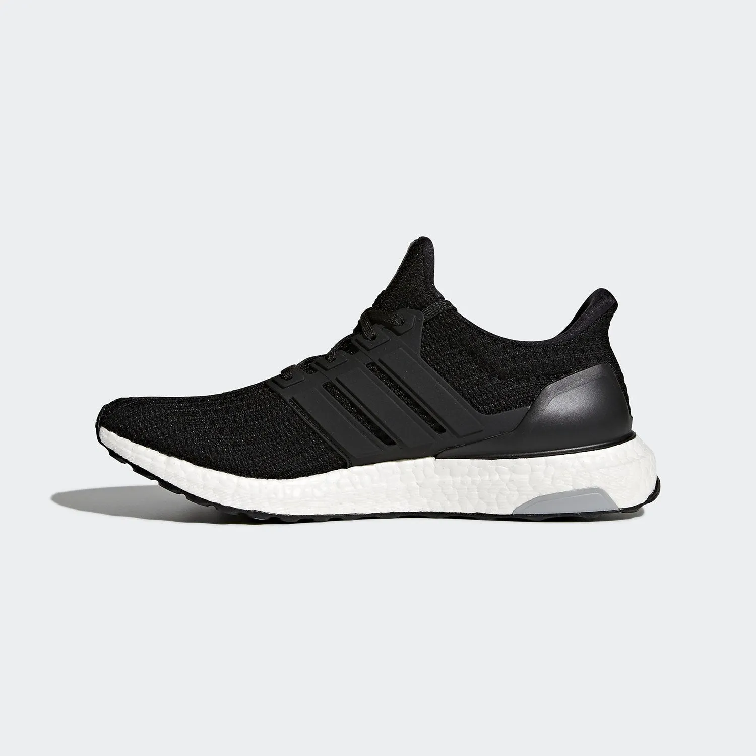 Men's UltraBOOST Running Shoes|-|Souliers de course UltraBOOST Homme sold by Altitude Sports product image thumbnail 2