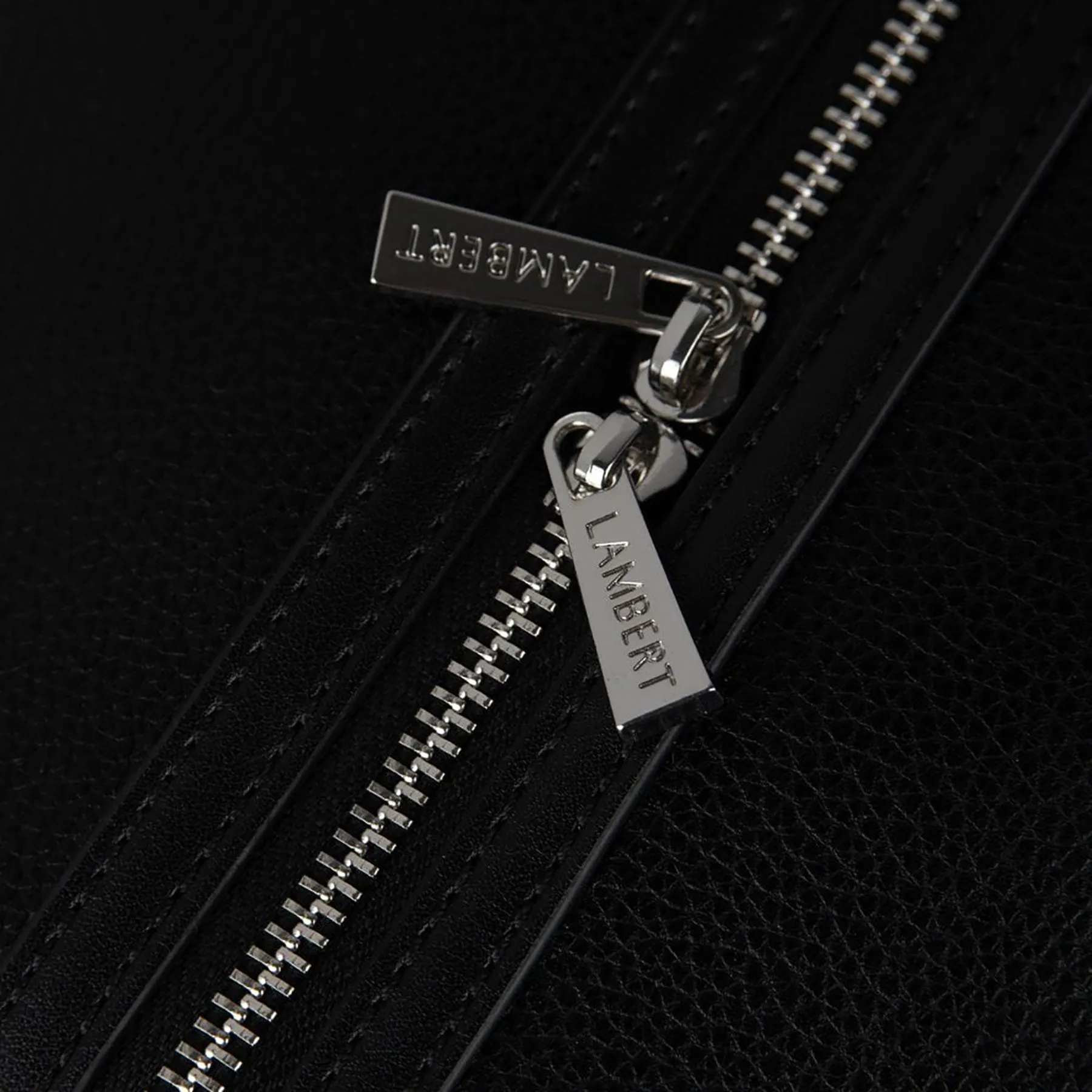 The June Vegan Leather Travel Bag |-|Sac de voyage fourre-tout en cuir vegan Le June sold by Altitude Sports product image thumbnail 5