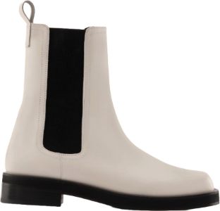 Mora Chelsea Boots - Women's|-|Bottes Chelsea Mora - Femme sold by Altitude Sports