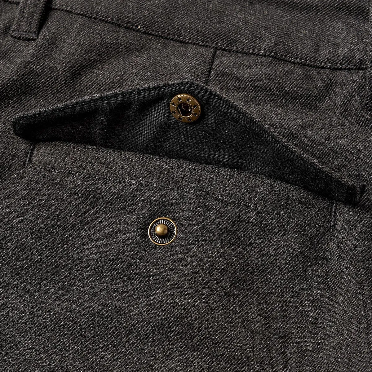 Adventure Cargo Flannel Pants - Men's|-|Pantalon cargo en flanelle Adventure - Homme sold by Altitude Sports product image thumbnail 4