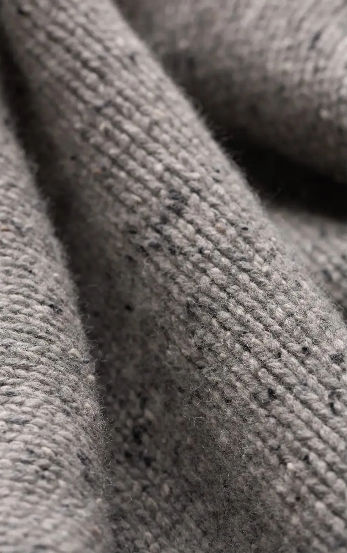 3Gg Lambswool Tweed Crew Sweater - Men's|-|Chandail à col rond en laine d'agneau 3GG Tweed - Homme sold by Altitude Sports product image thumbnail 3