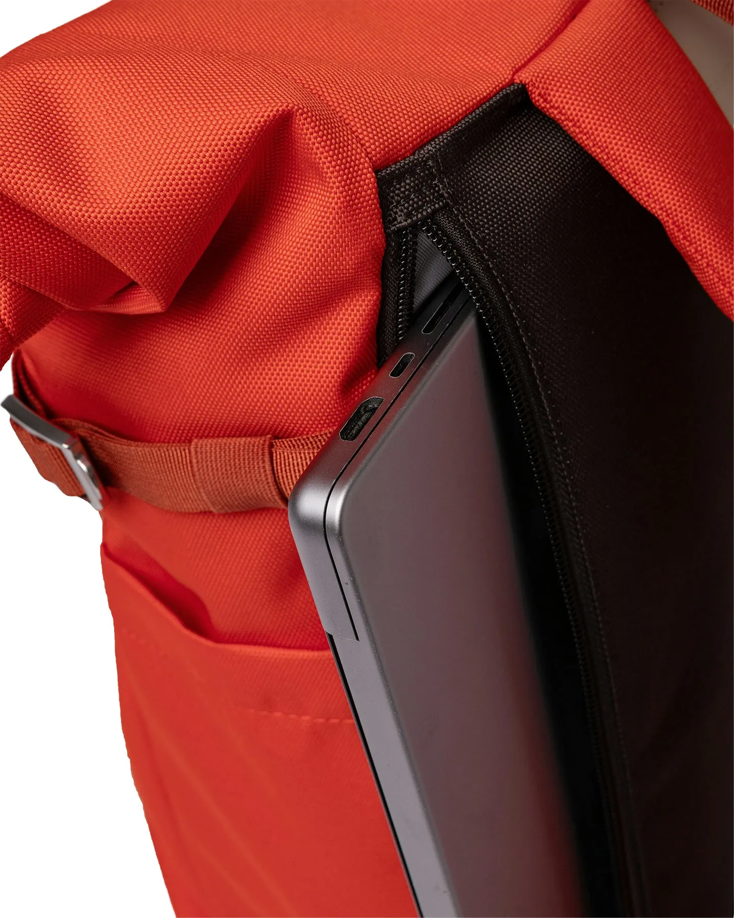 Ilon Rolltop Backpack 14/18L|-|Sac à dos à fermeture enroulable Ilon 14/18L sold by Altitude Sports product image thumbnail 3