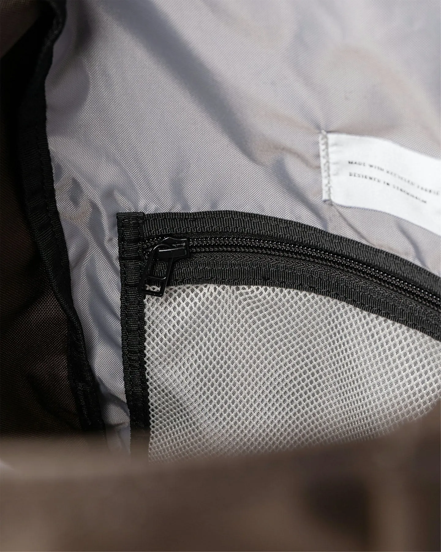 Ruben 2.0 Rolltop Backpack|-|Sac à dos à fermeture enroulable Ruben 2.0 sold by Altitude Sports product image thumbnail 4