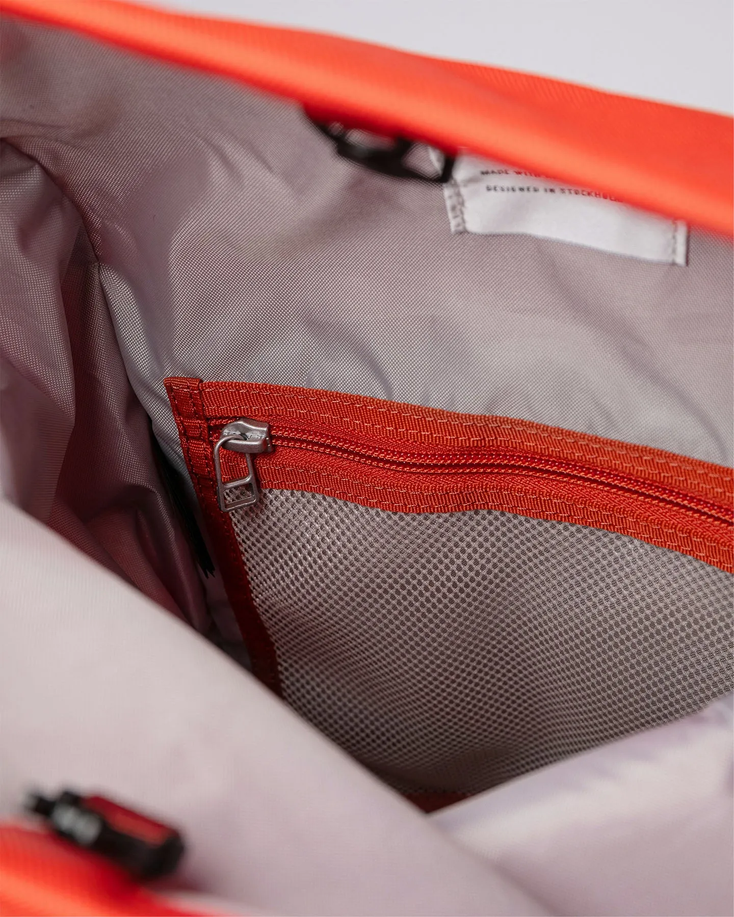 Bernt Rolltop Backpack 21/25L |-|Sac à dos à fermeture enroulable Bernt 21/25L sold by Altitude Sports product image thumbnail 3