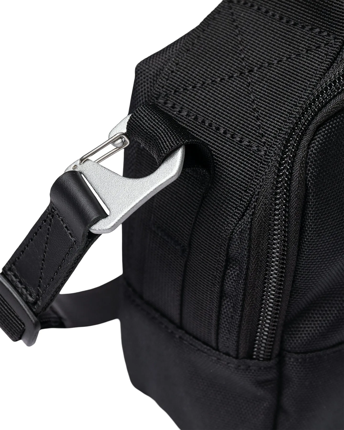 Olof Crossbody Bag|-|Sac à bandoulière Olof sold by Altitude Sports product image thumbnail 3