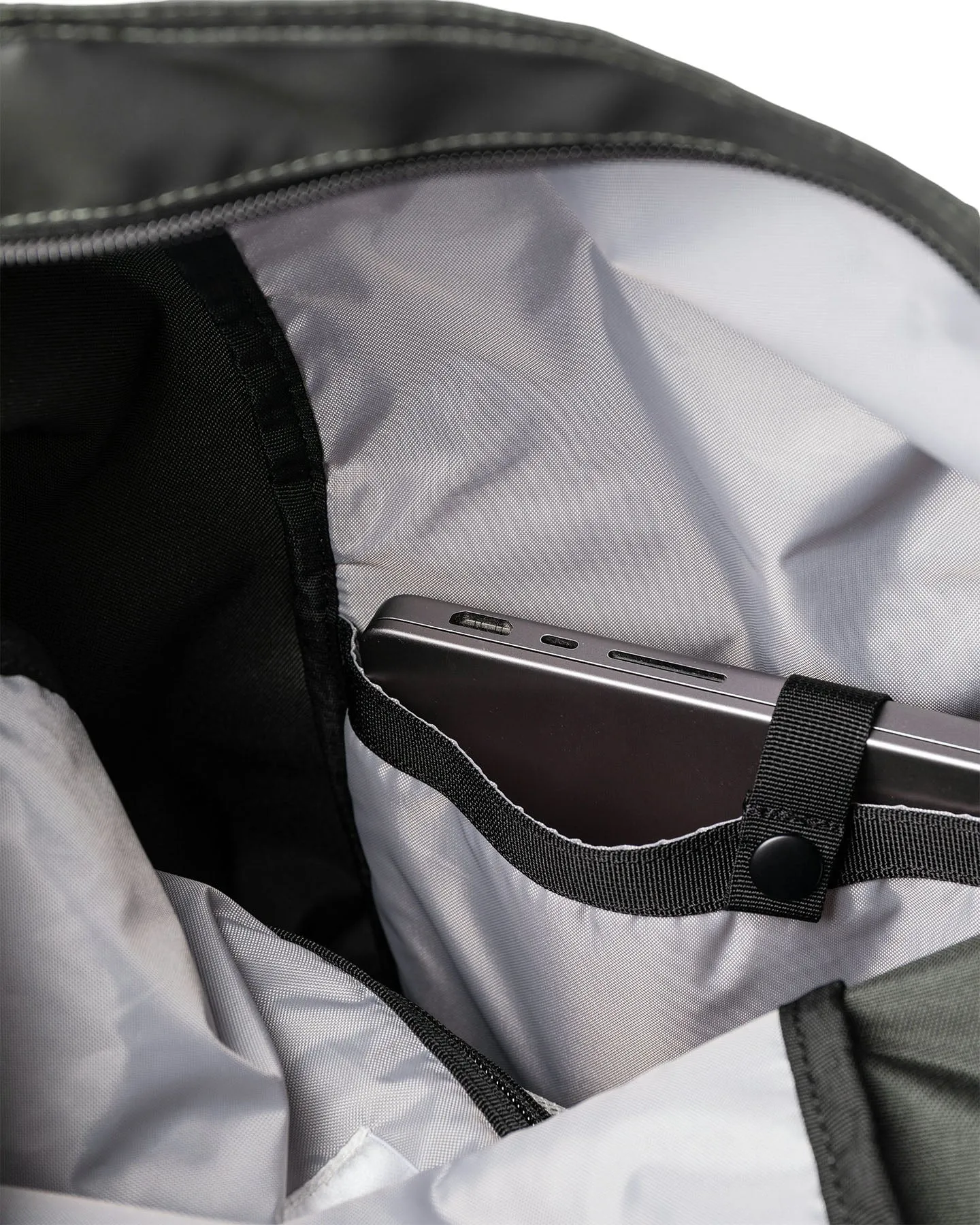 Ruben 2.0 Rolltop Backpack|-|Sac à dos à fermeture enroulable Ruben 2.0 sold by Altitude Sports product image thumbnail 3