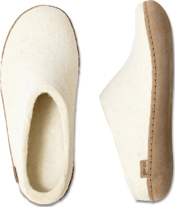 Leather Sole Slip-on Shoes - Unisex|-|Souliers à enfiler avec semelle en cuir - Unisexe sold by Altitude Sports