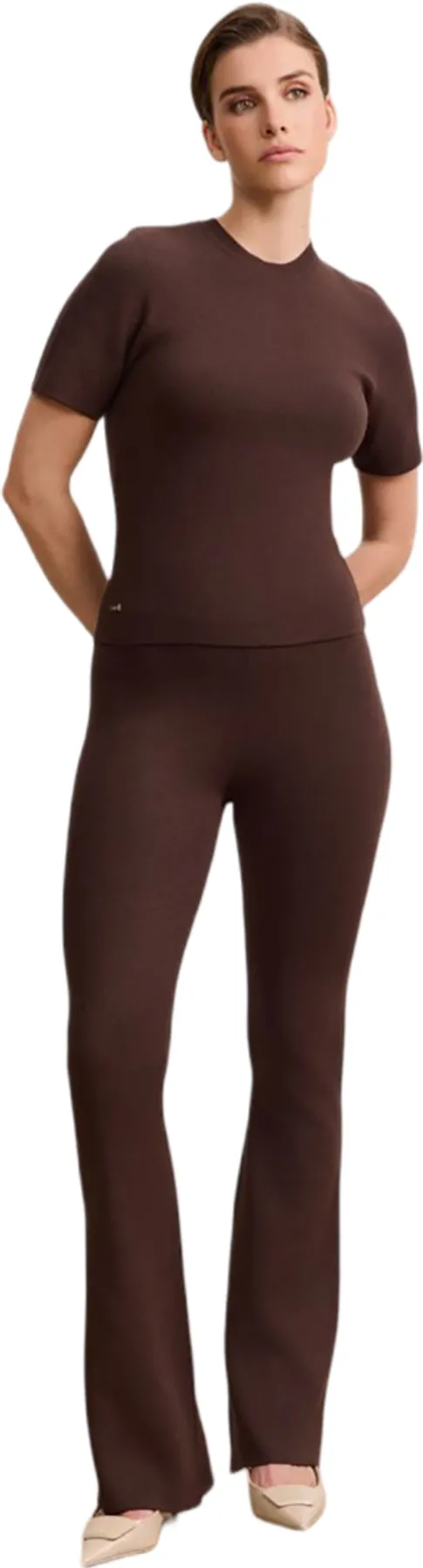 Olly Regular Short Sleeve T-Shirt - Women's|-|T-shirt à manches courtes régulier Olly - Femme sold by Altitude Sports