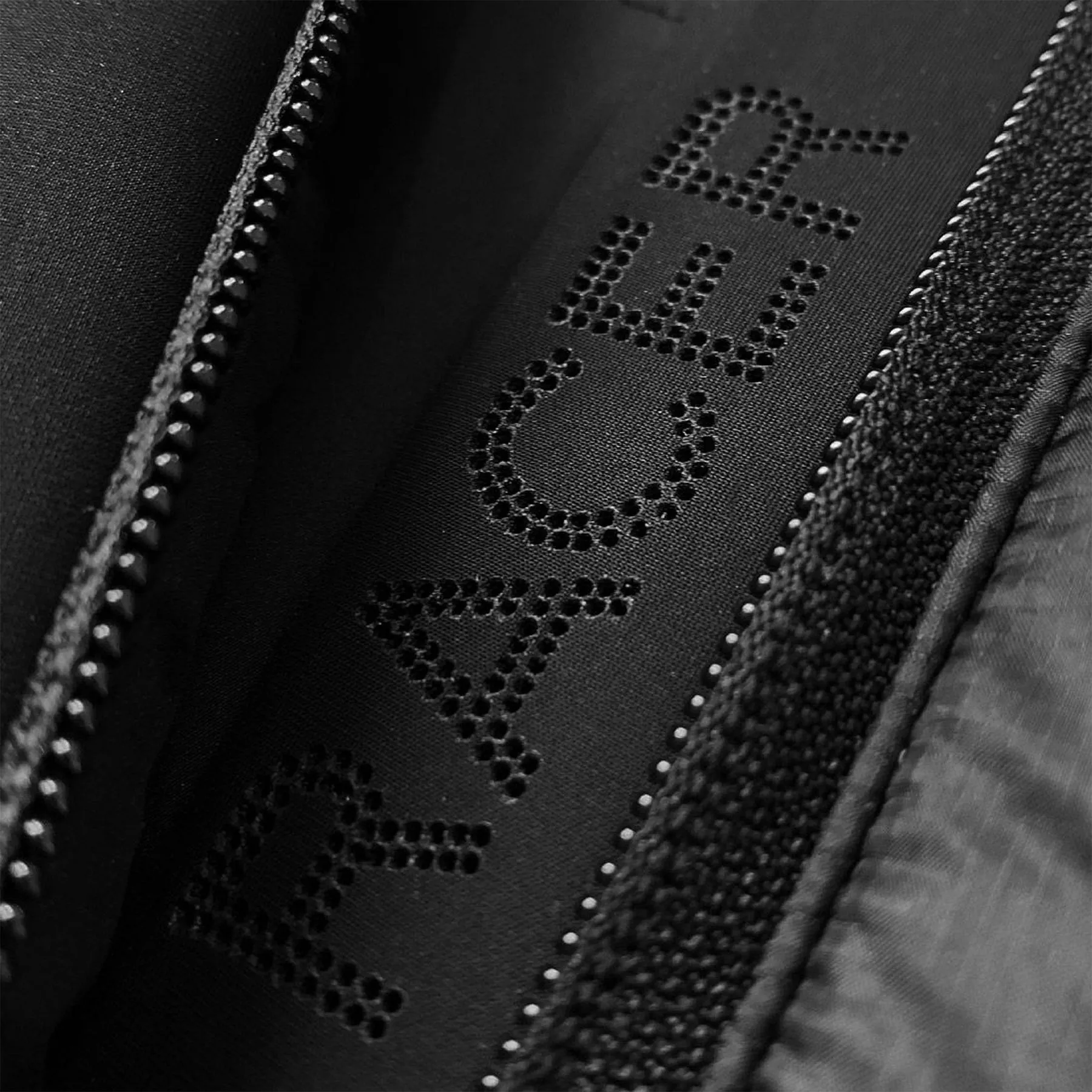 The District Heated Vest - Men's|-|Veste chauffante The District - Homme sold by Altitude Sports product image thumbnail 3