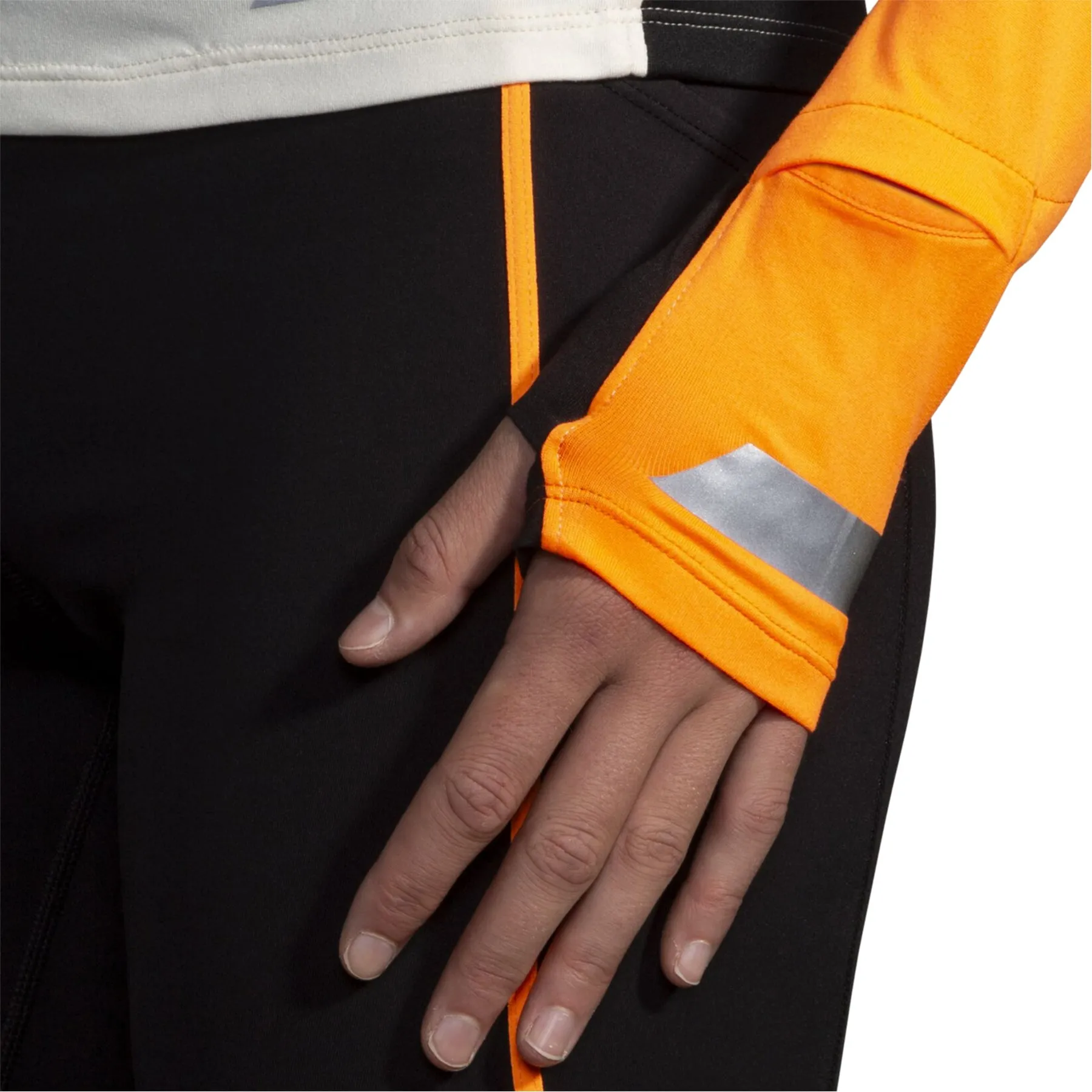 Run Visible 2.0 1/2 Zip Running Top - Women's|-|Haut de course à demi-glissière Run Visible 2.0 - Femme sold by Altitude Sports product image thumbnail 4