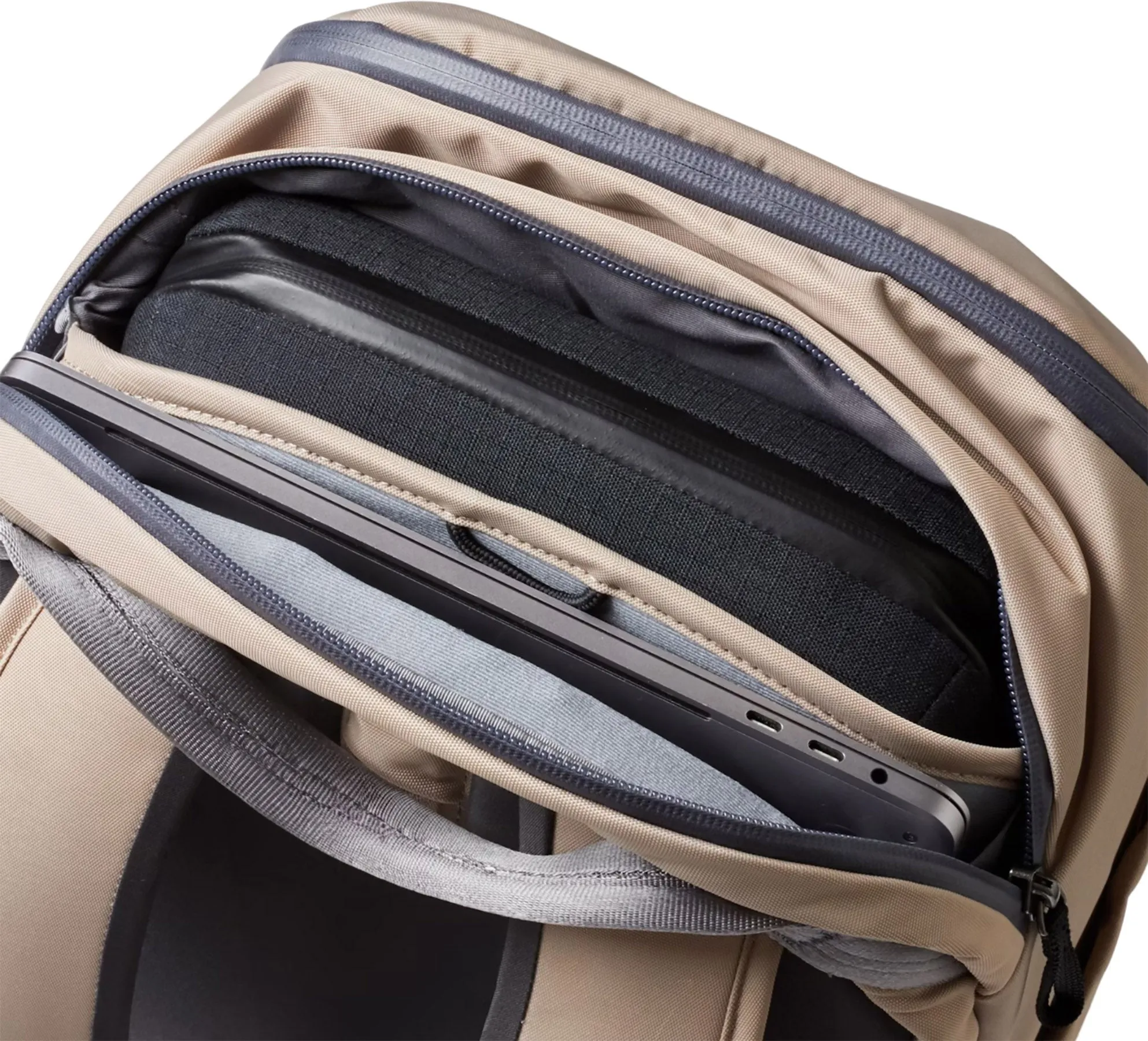 Transit Second Edition Workpack 20L|-|Sac à dos Transit Second Edition 20L sold by Altitude Sports product image thumbnail 4