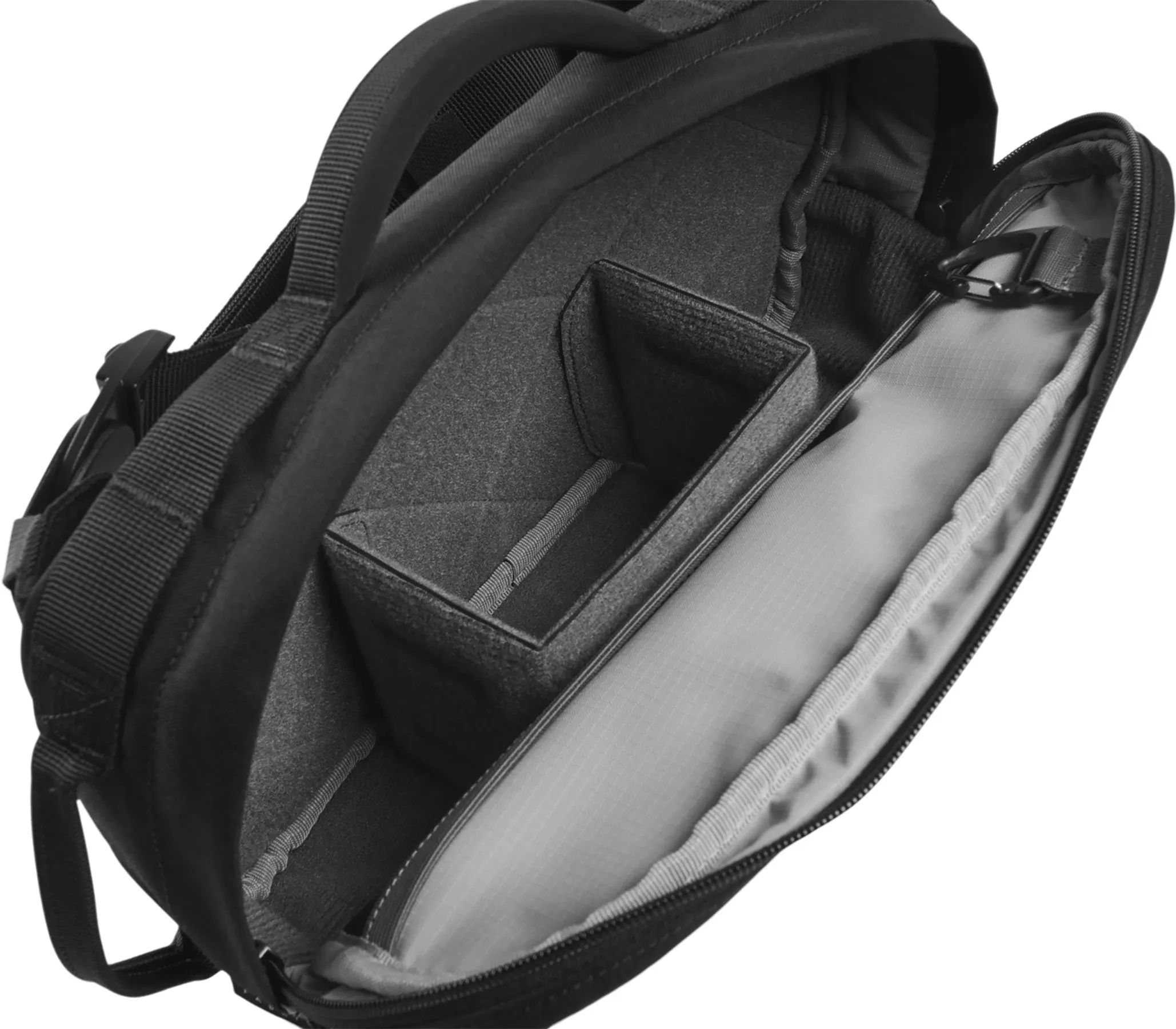Aegis Padded Sling Bag|-|Sac à bandoulière rembourré Aegis sold by Altitude Sports product image thumbnail 5