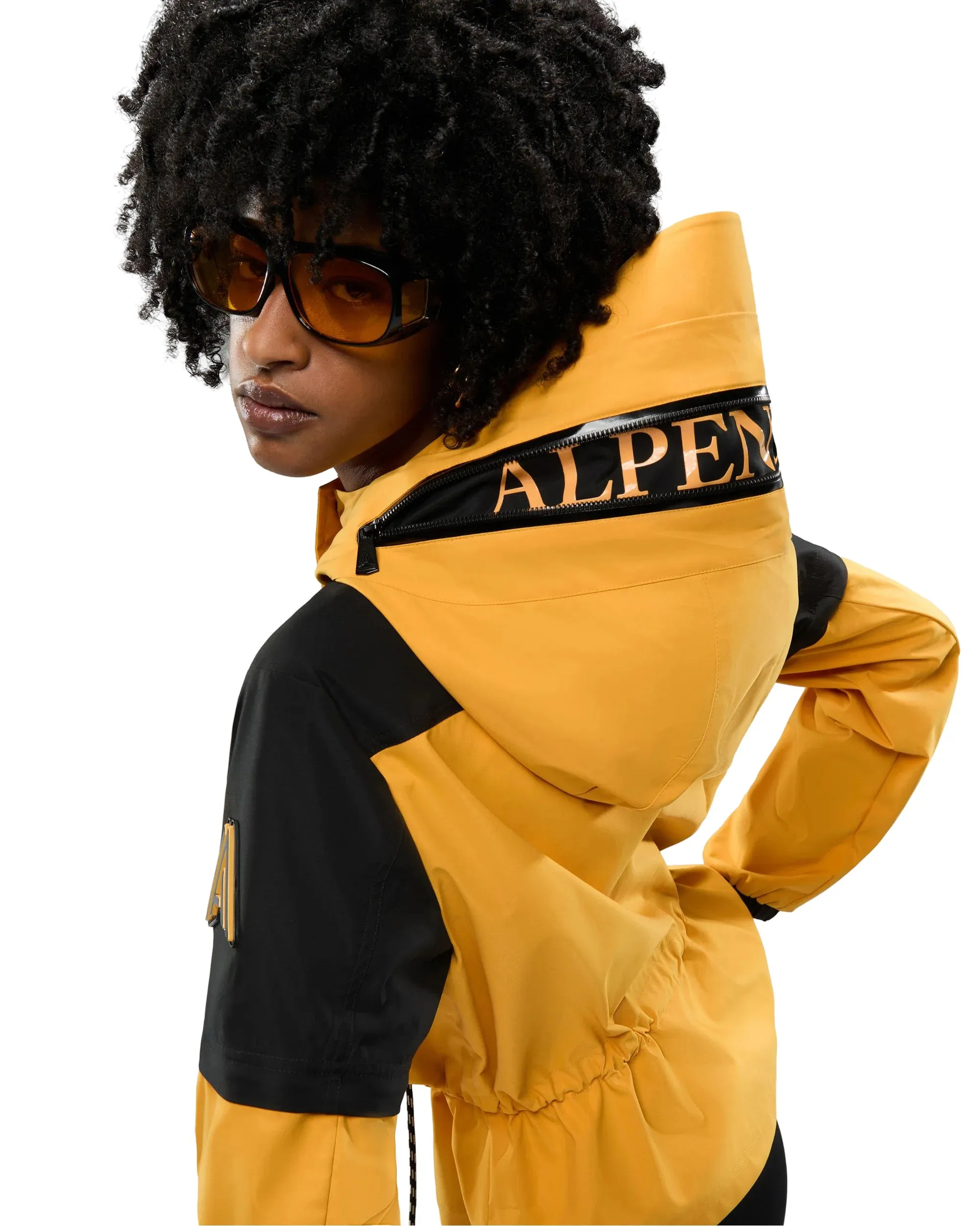 Marmande Short Windbreaker Jacket with Removable Sleeves and Branded Extendable Hood - Women's|-|Manteau coupe-vent court avec manches amovibles et capuchon extensible à logo Marmande - Femme sold by Altitude Sports product image thumbnail 3