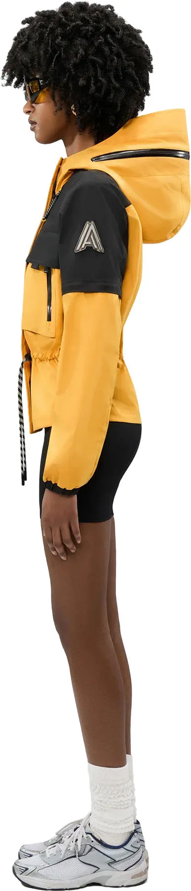 Marmande Short Windbreaker Jacket with Removable Sleeves and Branded Extendable Hood - Women's|-|Manteau coupe-vent court avec manches amovibles et capuchon extensible à logo Marmande - Femme sold by Altitude Sports product image thumbnail 4