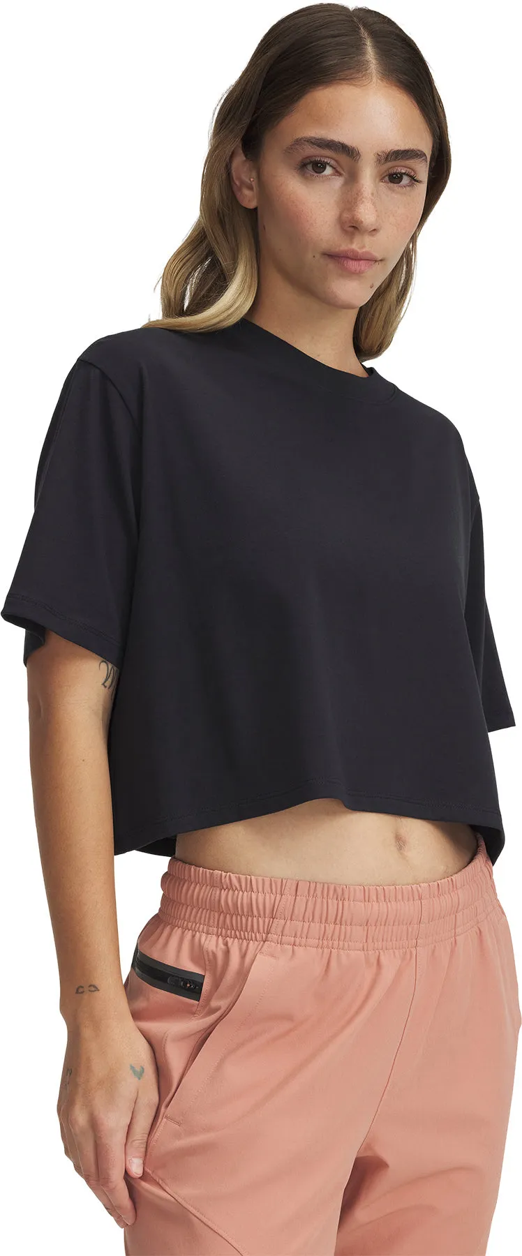 UA Rival Short Sleeve - Women's|-|T-Shirt à manches courtes UA Rival - Femme sold by Altitude Sports