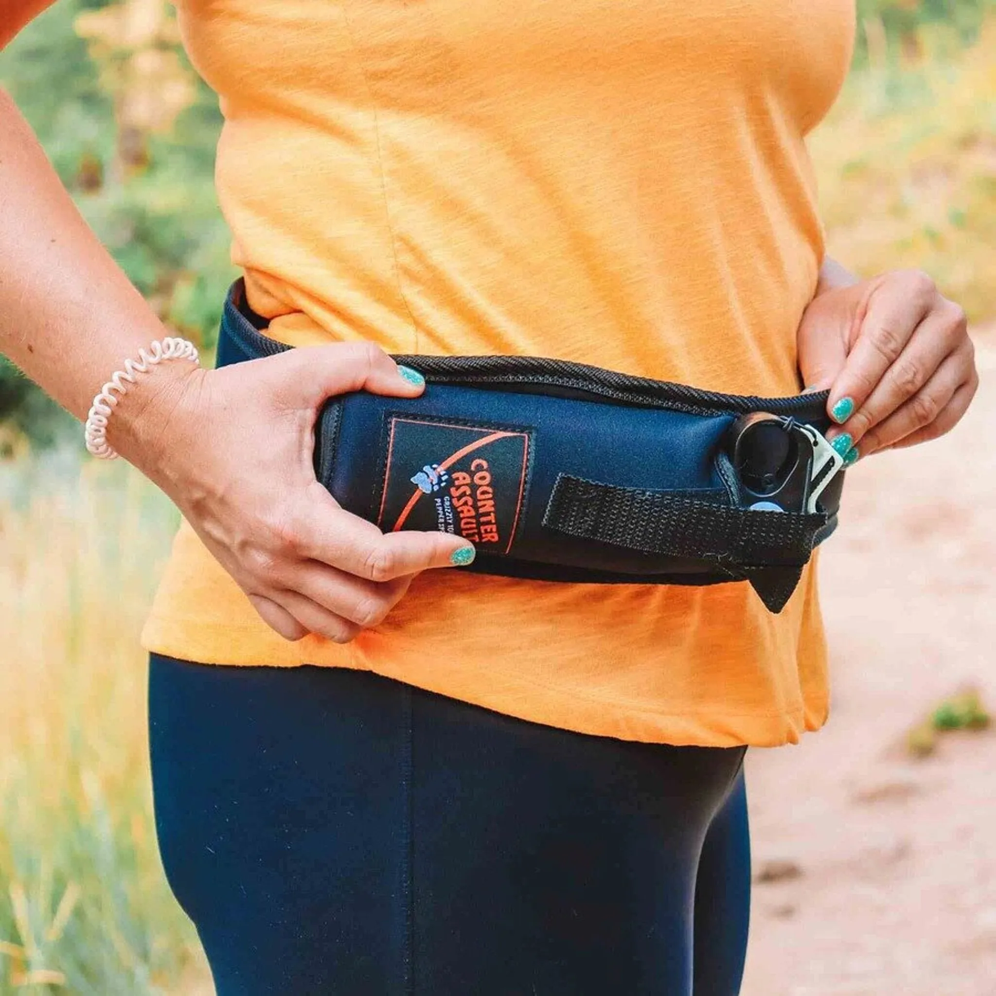 Waist Holster Belt |-|Ceinture-étui pour vaporisateur chasse-ours sold by Altitude Sports product image thumbnail 3