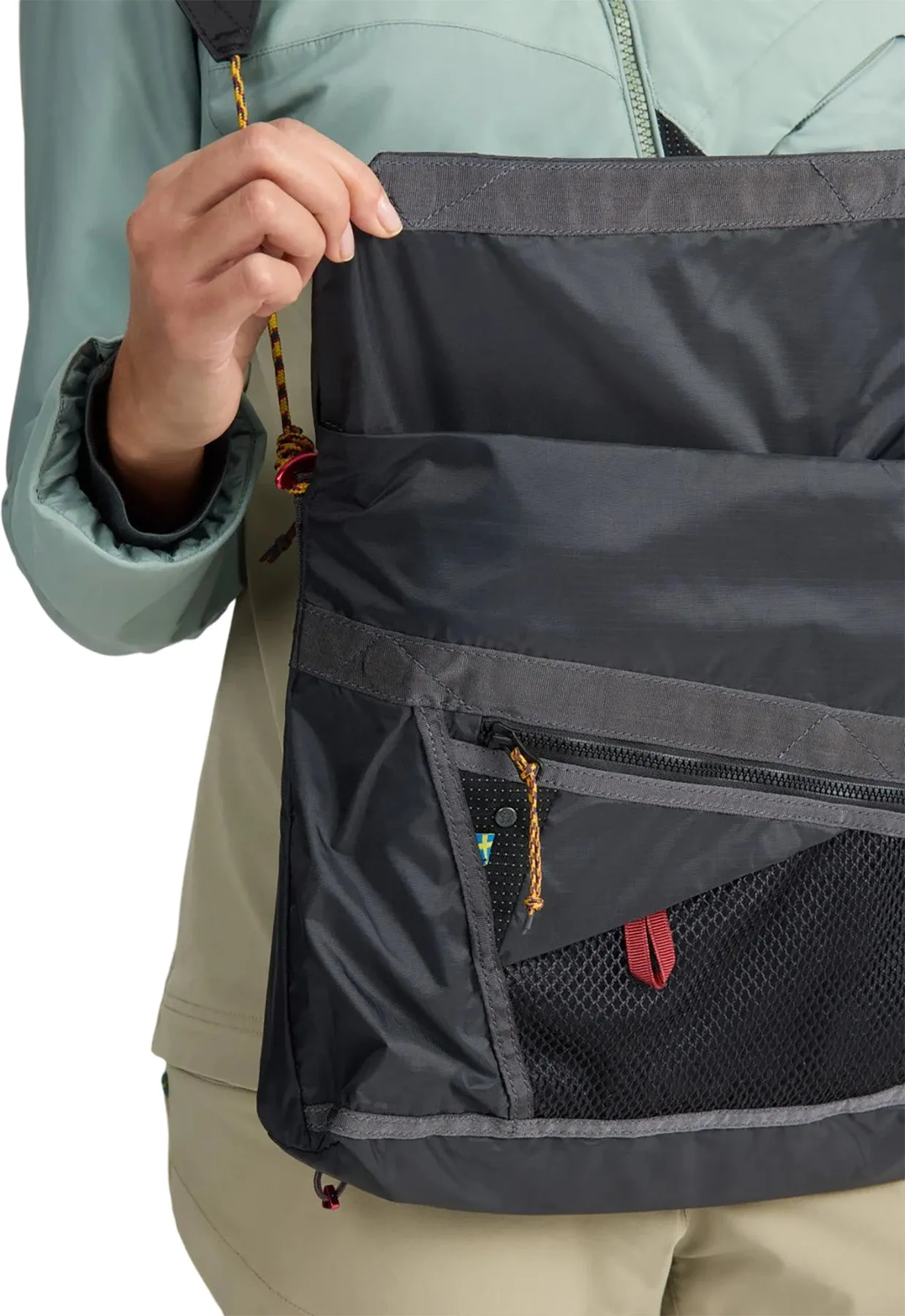 Grid Messenger Bag 8L|-|Sac messager Grid 8L sold by Altitude Sports product image thumbnail 4