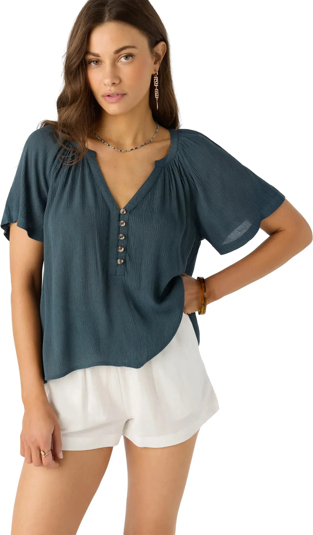 Aylee Short Sleeve Woven Top - Women's|-|Haut tissé à manches courtes Aylee - Femme sold by Altitude Sports