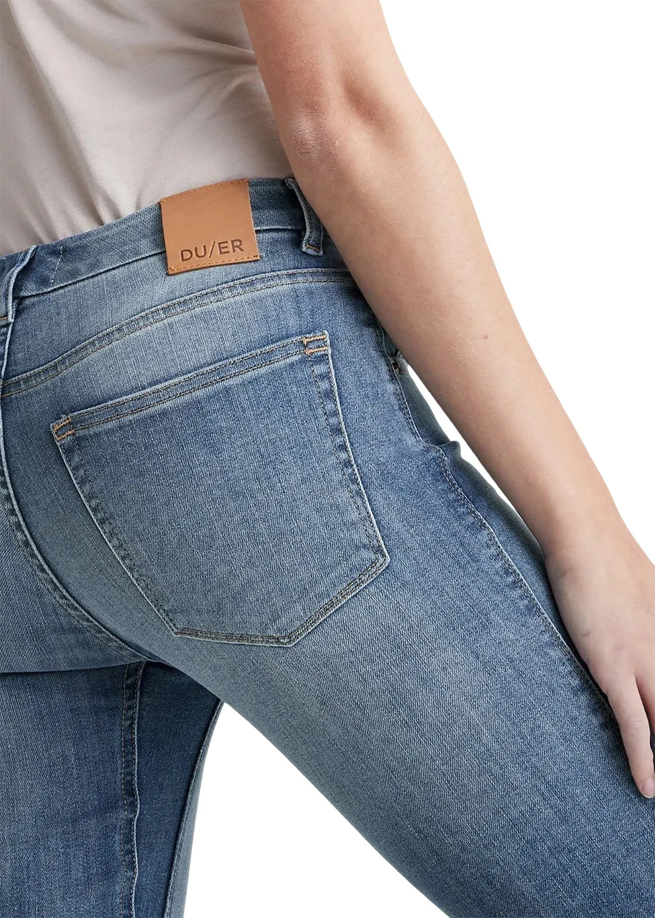 Performance Denim Mid Rise Skinny Jeans - Women's|-|Jean moulant à taille mi-haute Performance Denim - Femme sold by Altitude Sports product image thumbnail 3