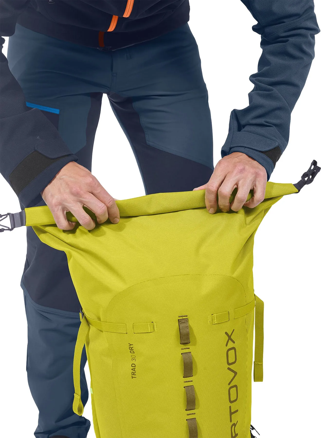 Trad Dry Climbing Backpack 30L|-|Sac à dos d'escalade Trad Dry 30L sold by Altitude Sports product image thumbnail 4