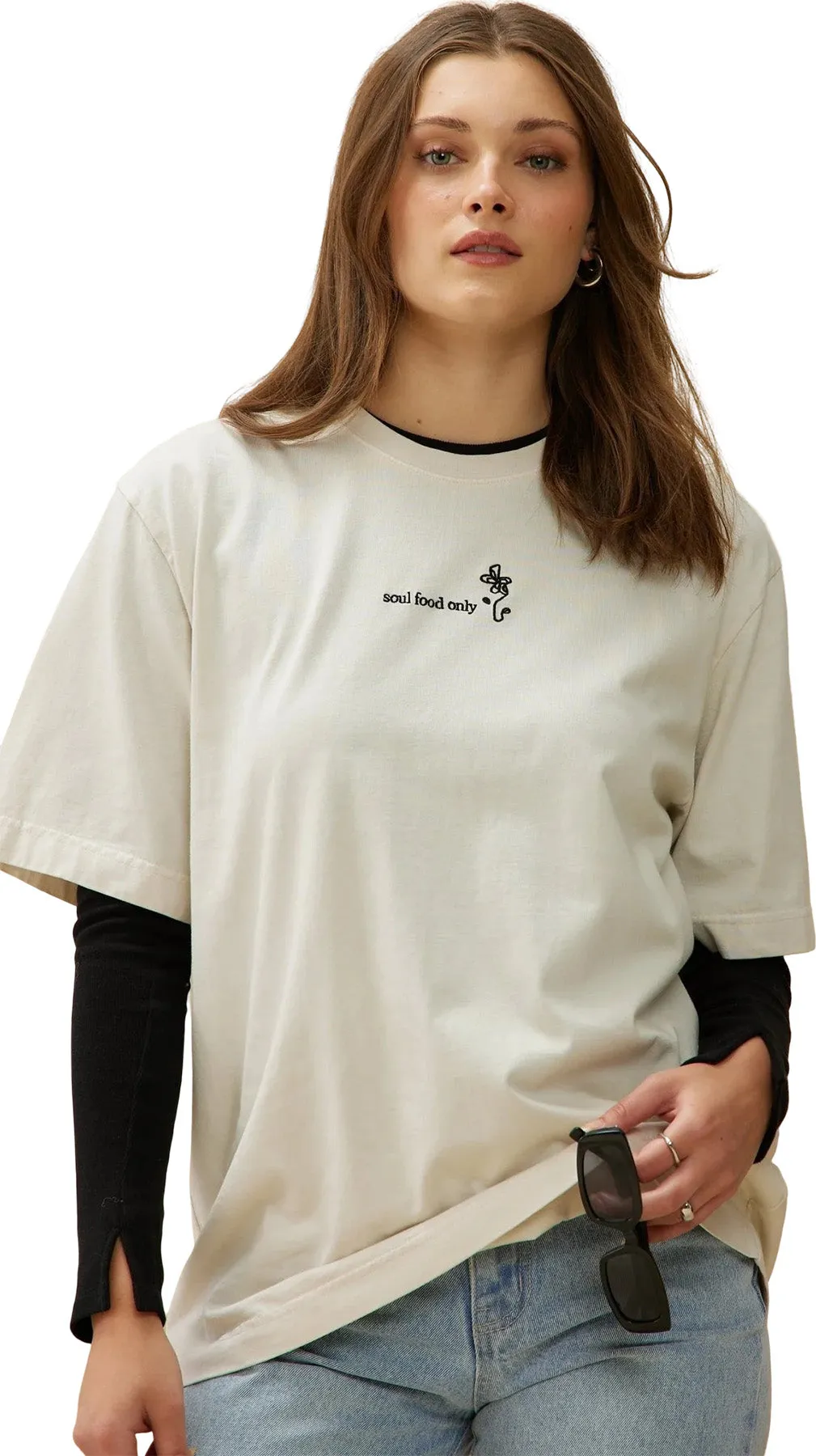 Oversized Boyfriend Tee with Embroidery - Women's|-|T-shirt boyfriend oversize avec broderie - Femme sold by Altitude Sports