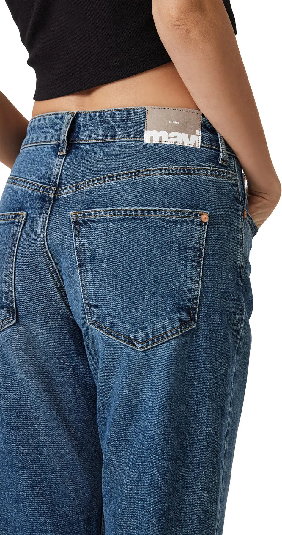 Savannah cuffed straight leg Jeans - Women's|-|Jean jambe droite à revers Savannah - Femme sold by Altitude Sports product image thumbnail 3