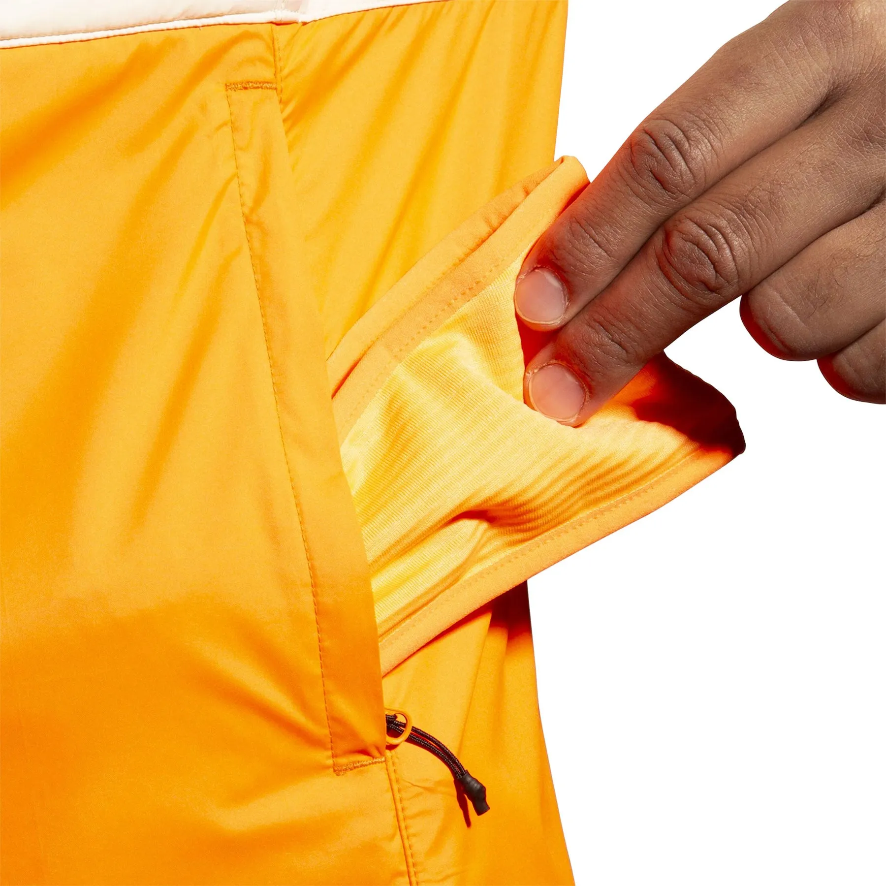 Run Visible Insulated Vest 2.0 - Men's|-|Veste de course isolé Visible 2.0 - Homme sold by Altitude Sports product image thumbnail 5