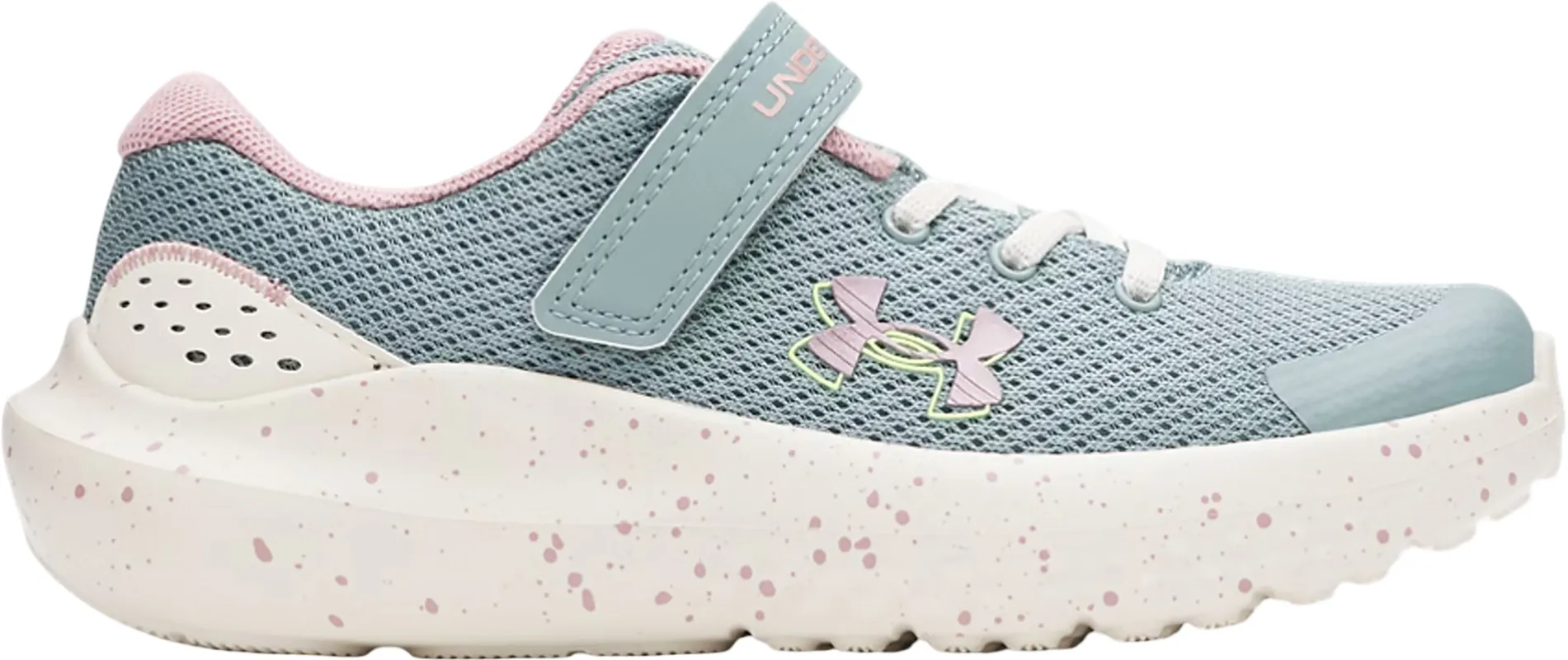 Pre-School UA Surge 4 ACShoes - Girls|-|SouliersPre-School UA Surge 4 AC - Fille sold by Altitude Sports
