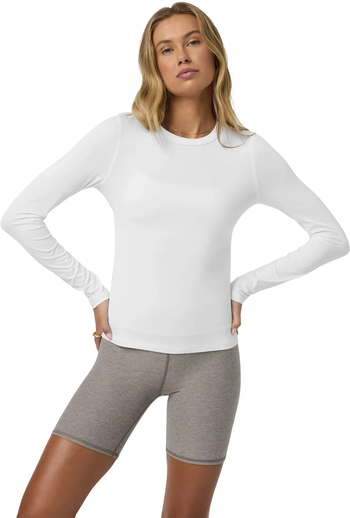 Lux Long Sleeve Crew Neck T-Shirt - Women's|-|T-shirt à col rond et manches longues Lux - Femme sold by Altitude Sports