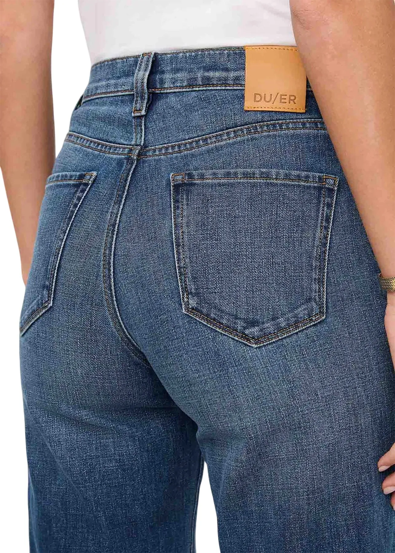 Midweight Denim High Rise Wide Leg Jeans - Women's|-|Jean évasé à taille haute en denim intermédiaire - Femme sold by Altitude Sports product image thumbnail 3
