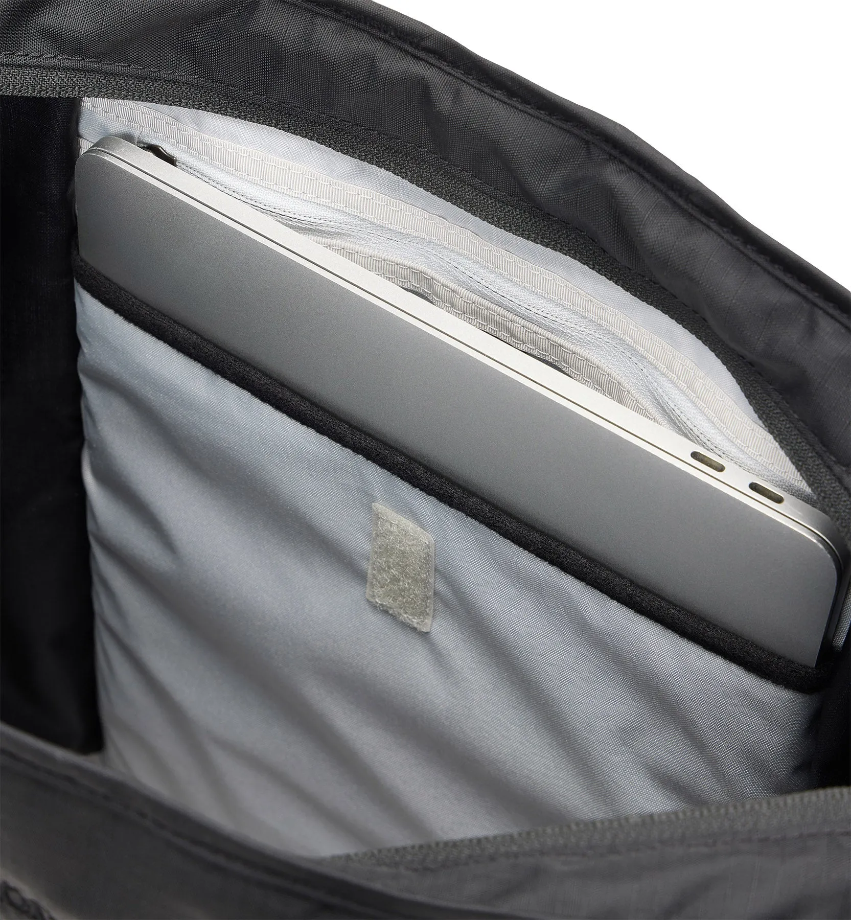 Tight Tote Bag 25L|-|Sac fourre-tout Tight 25 L sold by Altitude Sports product image thumbnail 5