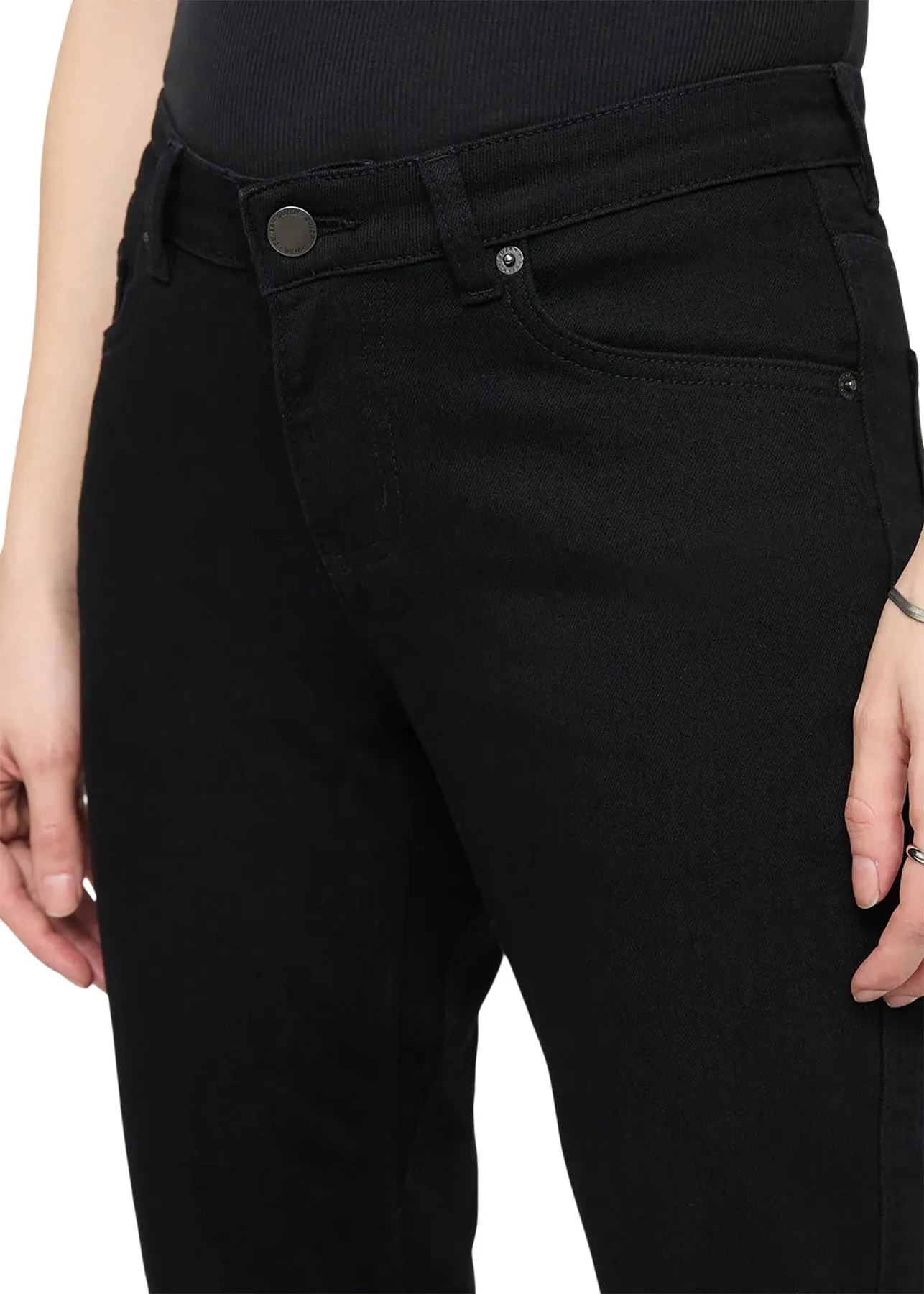 Performance Denim Girlfriend Jeans - Women's|-|Jean Girlfriend Performance Denim - Femme sold by Altitude Sports product image thumbnail 3